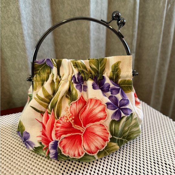 KYS HAWAII Handbags - Floral Print Handbag with Metal Handle